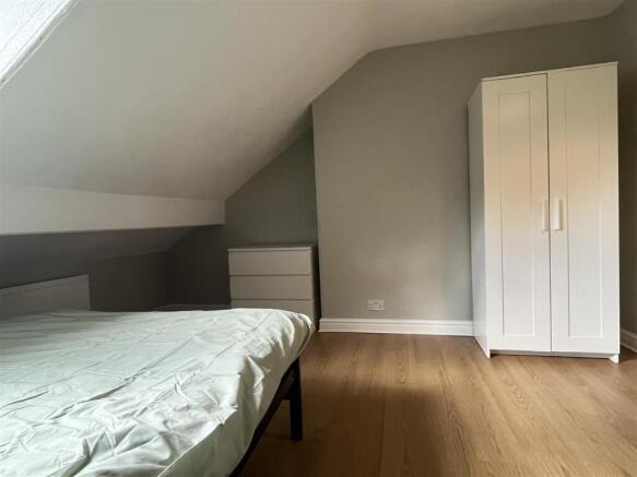 1 bed House Share to rent Image 4