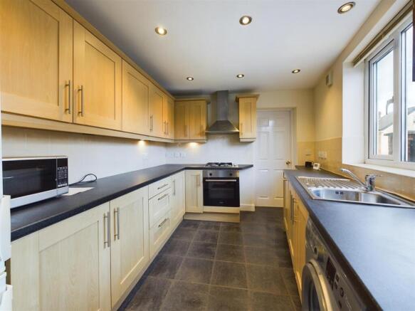 1 bed Apartment to rent Image 4