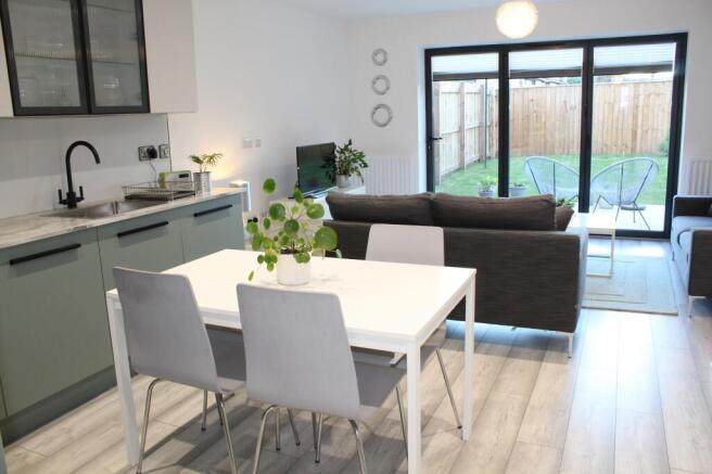 Open Plan Lounge/Kitchen