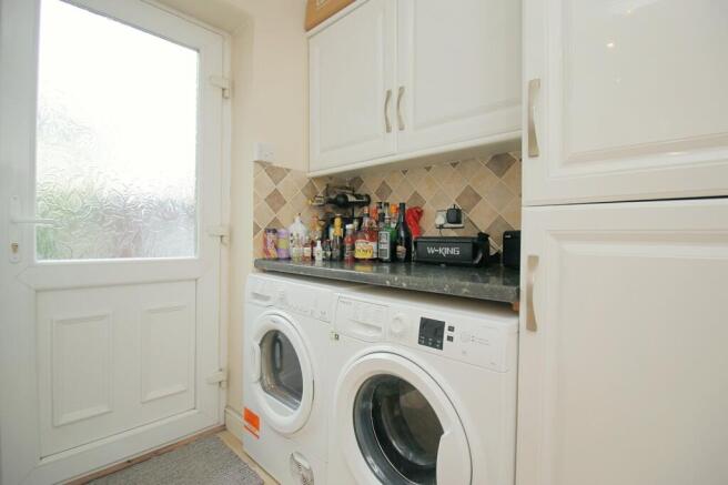 4 bed Semi-Detached for sale Image 9