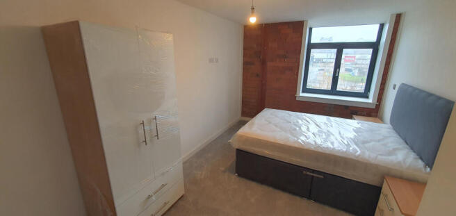 2 bed Apartment to rent Image 9