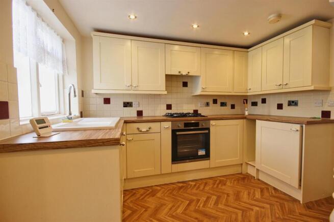 2 bed Terraced for sale Image 12