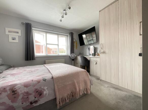 2 bed Semi-Detached for sale Image 10