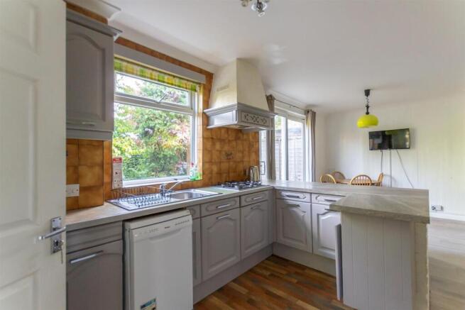 17899408 Kitchen(1).jpg