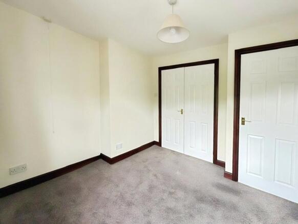 2 bed End of Terrace to rent Image 8