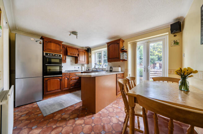 1439067-11-69d809...