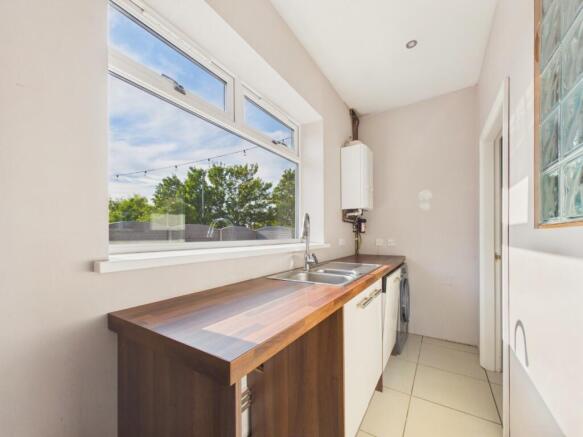 3 bed Detached Bungalow for sale Image 7