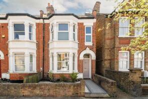 121, Murray Road, London W5 4DB