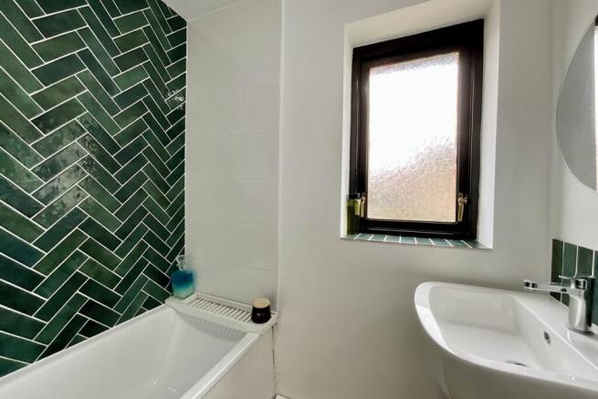 2 bed Semi-Detached for sale Image 7