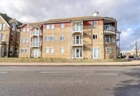 2, Turret House, Vista Road, Clacton-on-sea CO15 6DF