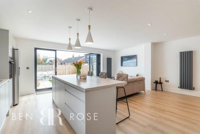 Kitchen/Breakfast/Family Room