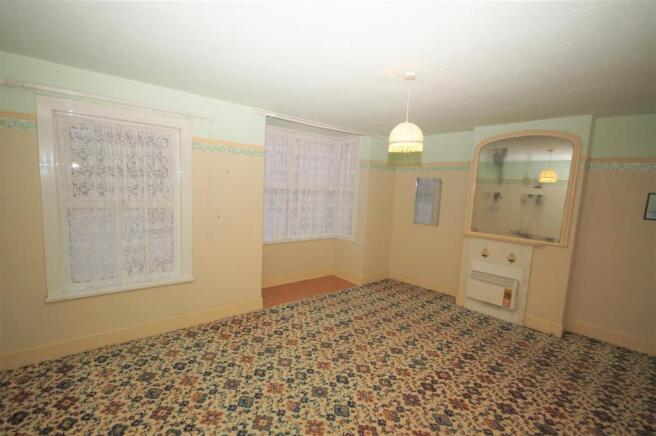 Bedroom 1.JPG