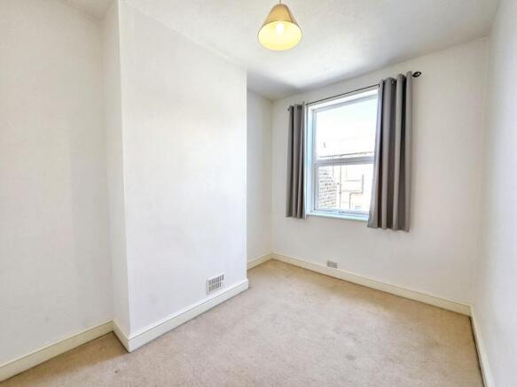 2 bed Terraced for sale Image 8
