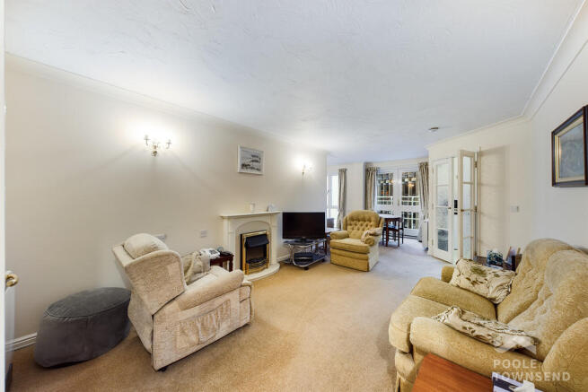 Open Plan Lounge ...