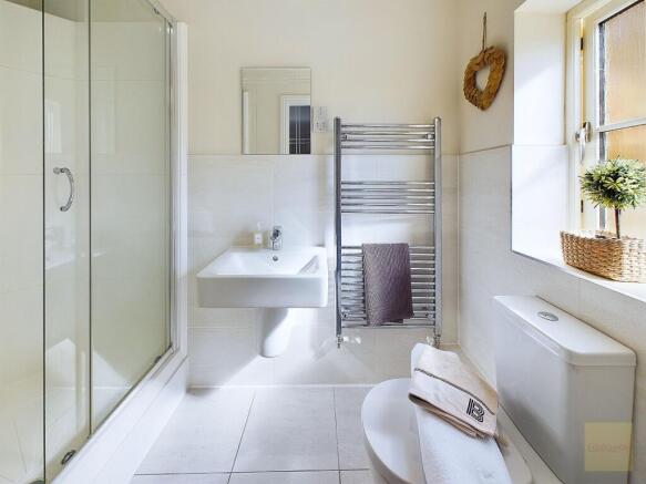 Bedroom 2 en-suite