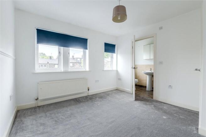 3 bed Terraced for sale Image 10