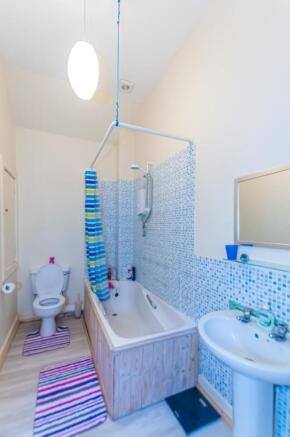 Bathroom.jpg