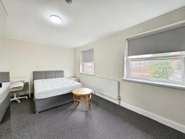 11, Fairview Avenue, Woking GU22 7NU
