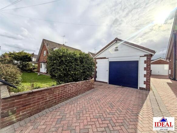 3 bed Semi-Detached for sale Image 2