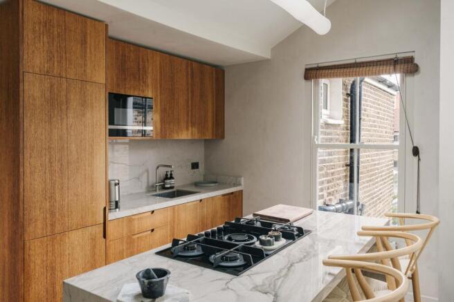Mayola Road E5