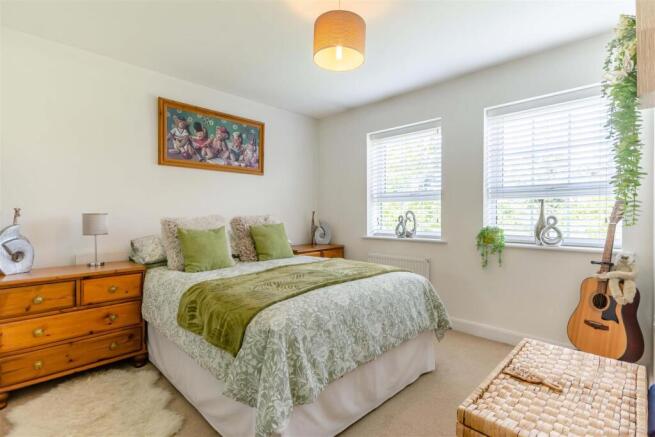 8690582-interior28.jpg