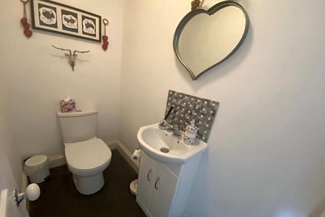 Cloakroom/WC