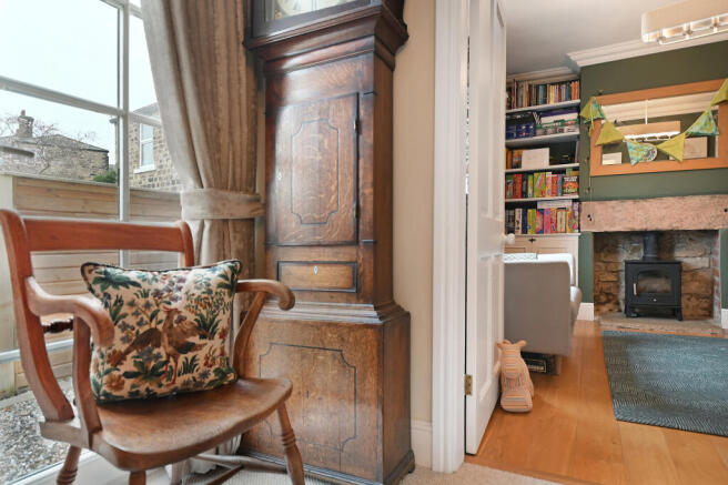 4 bed Semi-Detached for sale Image 11