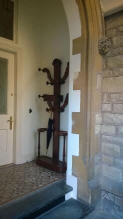 Ground floor entrance porches