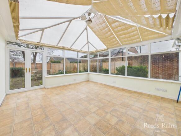 3 bed Bungalow for sale Image 9