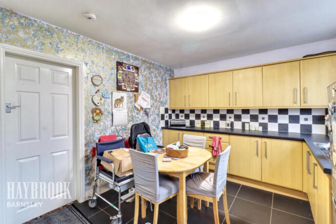 2 bed Semi-Detached for sale Image 6