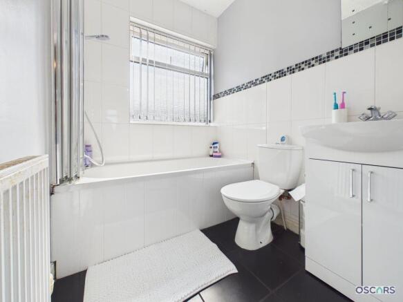 3 bed Terraced for sale Image 9