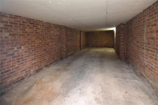 2 bed Apartment for sale Image 10