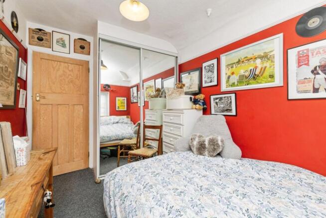 3 bed Semi-Detached for sale Image 11