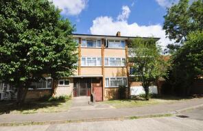 2, Radnor House, Oakfield Close, New Malden KT3 6RE