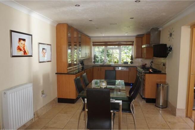 Kitchen / Breakfast