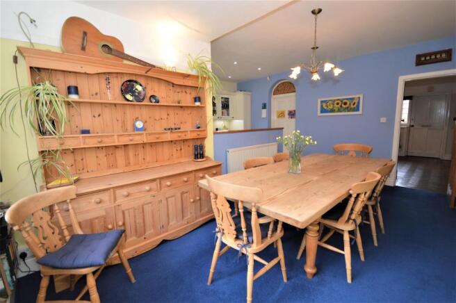 Further dining area view