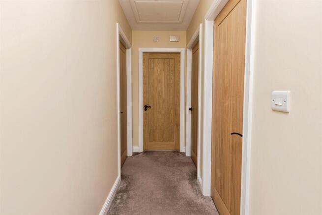 3 bed Semi-Detached for sale Image 8