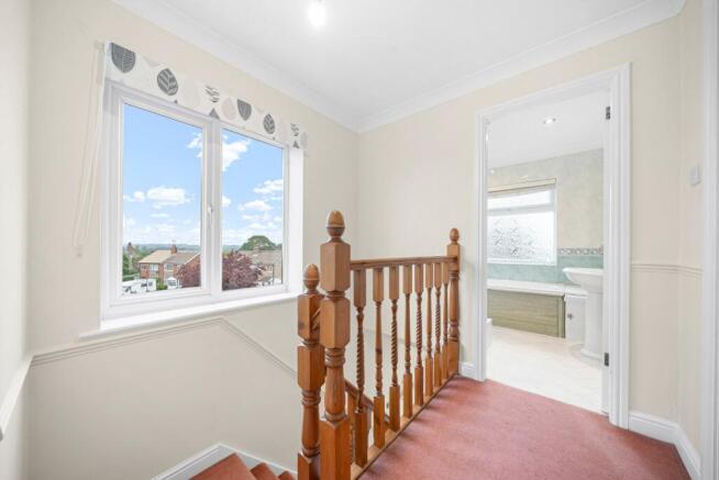 3 bed Semi-Detached for sale Image 10