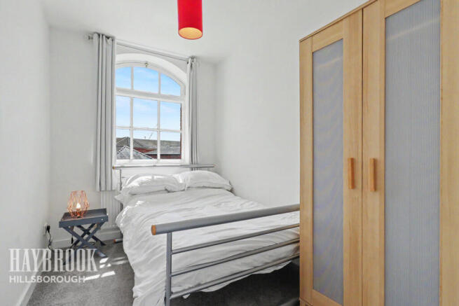 2 bed Apartment for sale Image 11