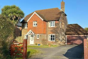 Nonsuch, Farmers Walk, Lymington SO41 0JZ