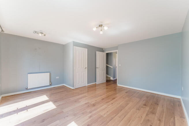 3 bed Terraced for sale Image 4