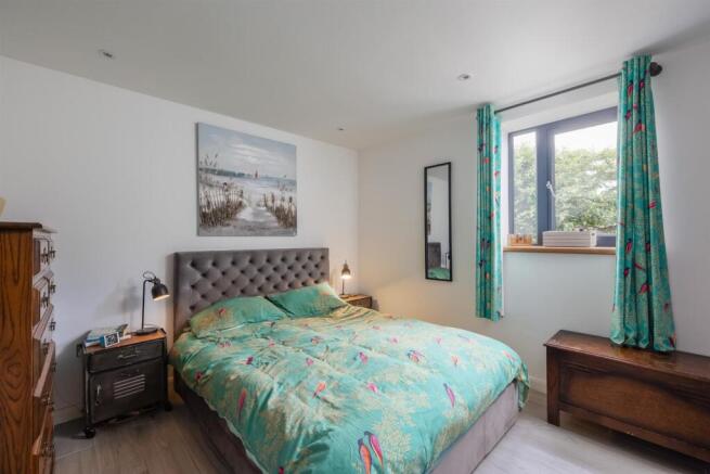 2 bed House for sale Image 10