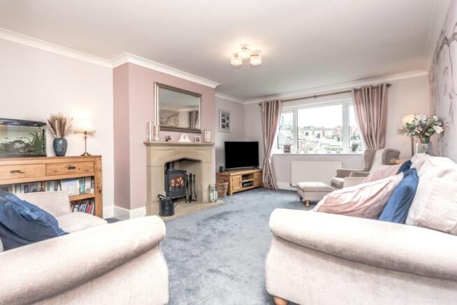 4 bed Detached for sale Image 5