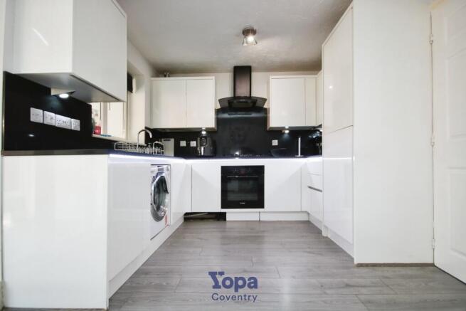 808d6bff-Kitchen.JPG