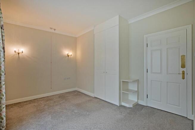 1 bed Flat for sale Image 4