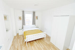Flat 303, 2 Oxford House, Dean Path, Dagenham RM8 2FA