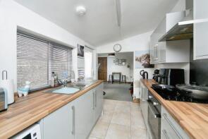 6 Arosfa, Maes Y Farchnad, Caernarfon LL54 6NN