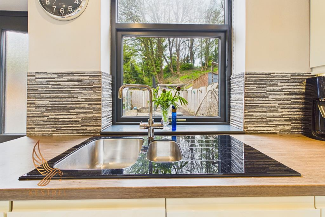 3 bed Detached for sale Image 4