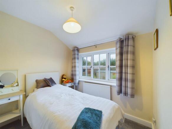 Bedroom: