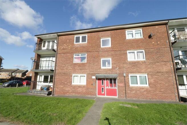 2-bed flat on 196 Wingfield Road, Wingfield, Rotherham, £85,000